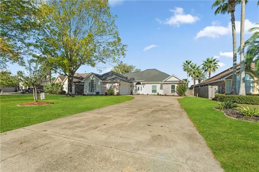 1044 Clipper Drive, Slidell, LA 70458 - Image #2