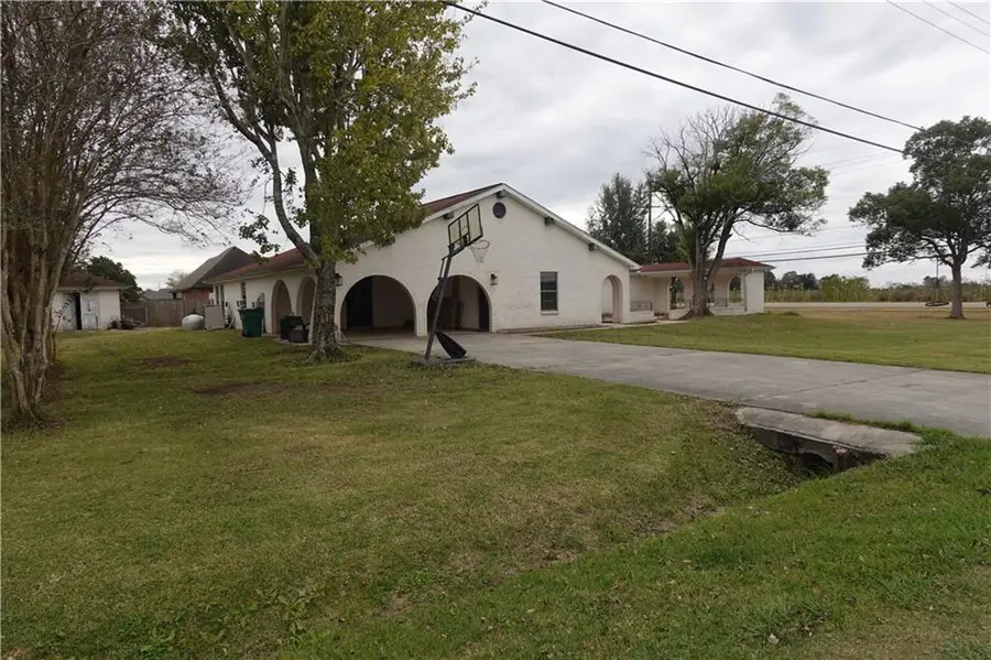 102 Pleasant Valley Drive, Des Allemands, LA 70030 - Image #2