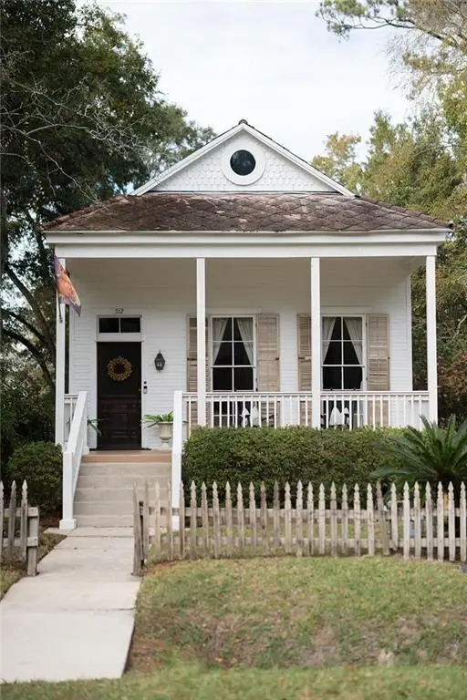 512 Marigny Avenue, Mandeville, LA 70448