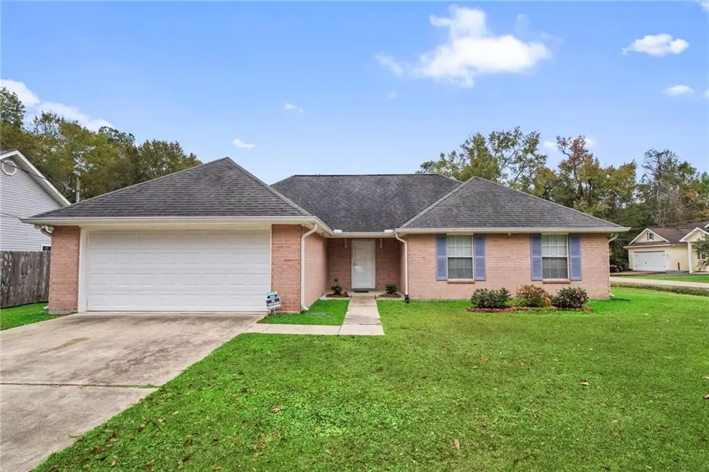 39032 Gum Drive, Pearl River, LA 70452 - Image #1