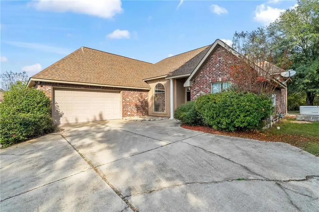 165 Wood Thrush Drive, Madisonville, LA 70447 - Image #1