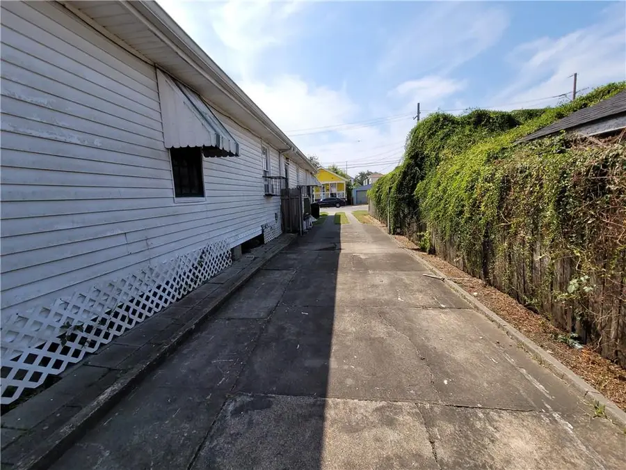 2425 Eads Street, New Orleans, LA 70117 - Image #2