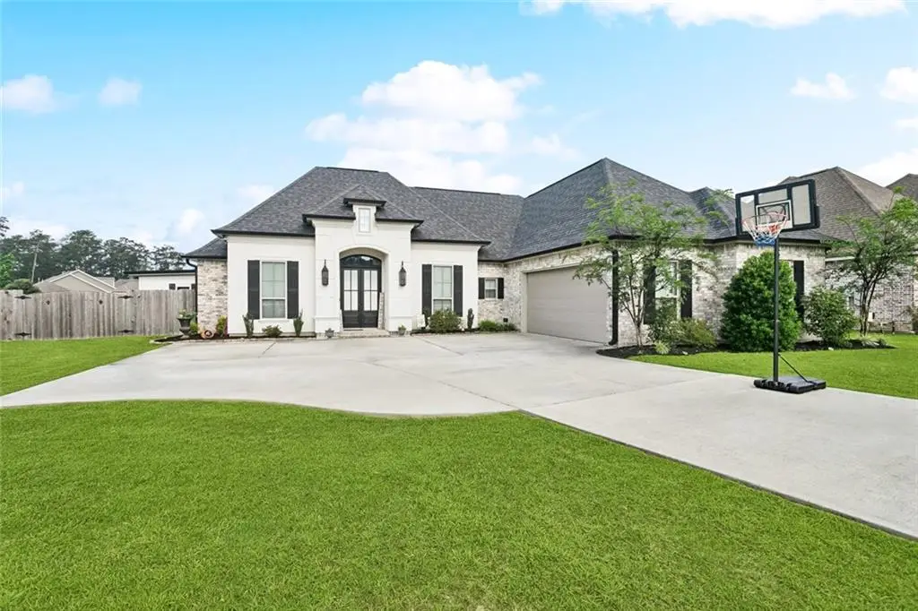1112 Safflower Court, Madisonville, LA 70447 - Image #1