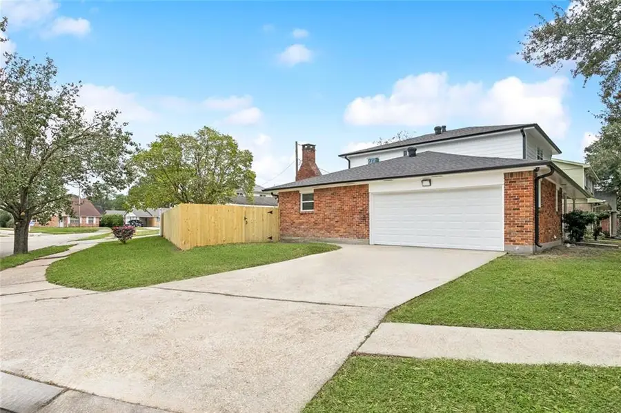 2000 Easter Lane, New Orleans, LA 70114 - Image #3