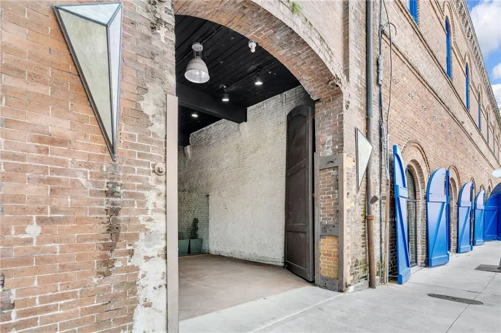 Address Withheld By Seller, New Orleans, LA 70130 - Image #1