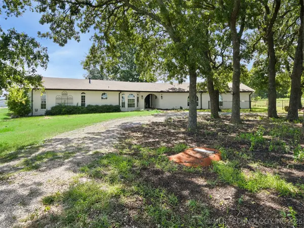 1348 Gene Autry Road, Ardmore,  73401
