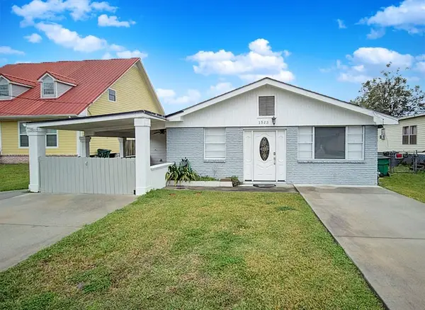 1523 West Drive, Westwego, LA 70094