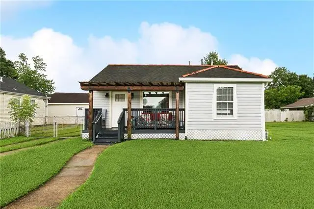 8616 Livingston Avenue, Chalmette, LA 70043 - #1
