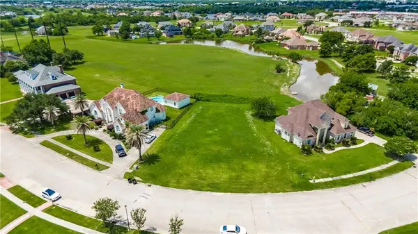 6021 Eastover Drive, New Orleans, LA 70128