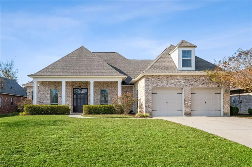 483 Chateau Grimaldi, Mandeville, LA 70471 - Image #1