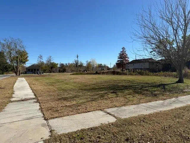 2441 Lamanche Street, New Orleans, LA 70117 - Image #1