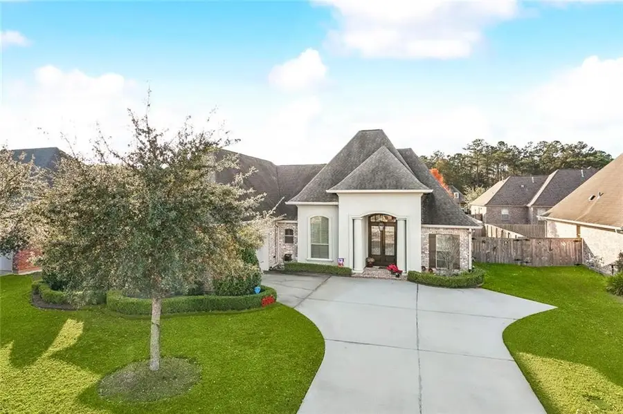 747 Rue Bourdeaux, Covington, LA 70433 - Image #2