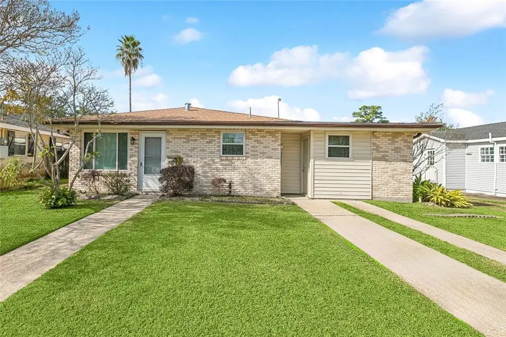 828 Colonial Club Drive, Harahan, LA 70123 - Image #1