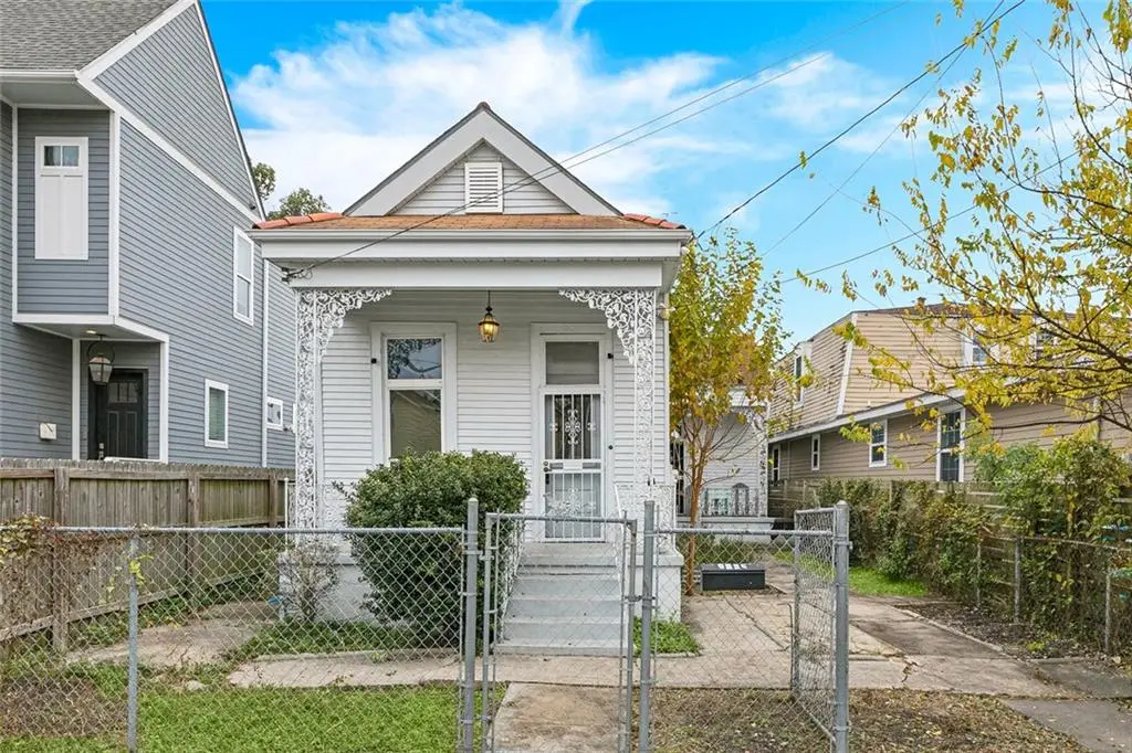 2415 Amelia Street, New Orleans, LA 70115 - Image #1
