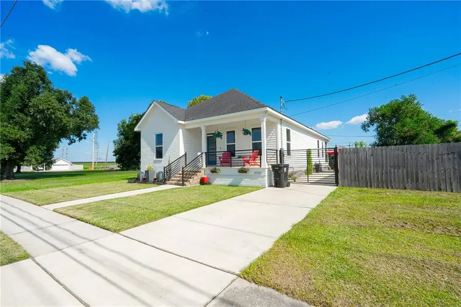 2009 Center Street, Arabi, LA 70032 - Image #2