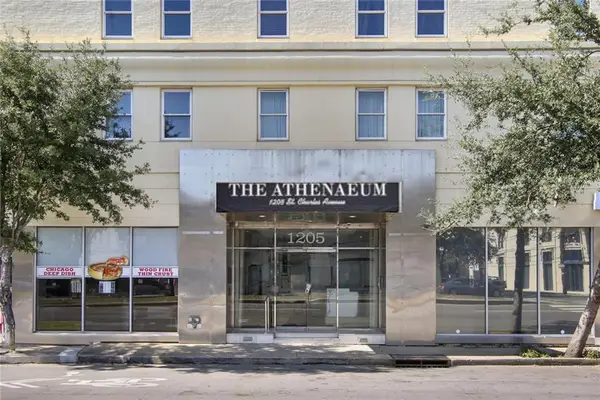 1205 St Charles Avenue #704, New Orleans, LA 70130