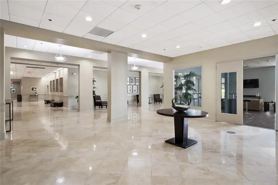 1205 St Charles Avenue #704, New Orleans, LA 70130 - Image #2