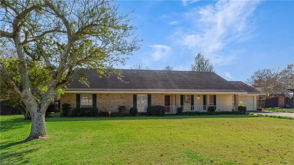 3916 Avenue Bonne Terre Avenue, New Iberia, LA 70563 - Image #1