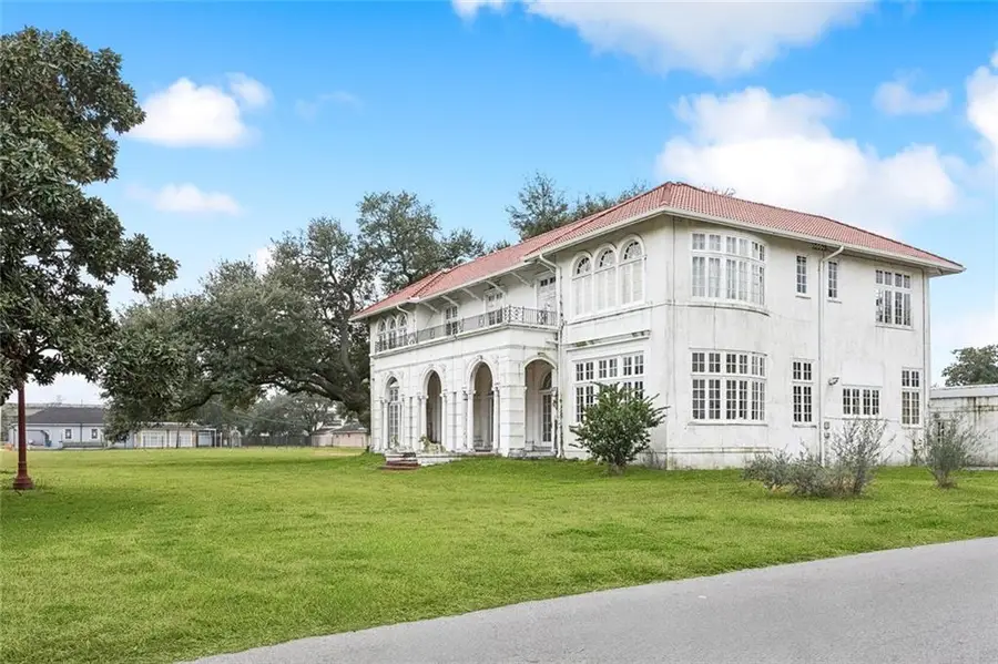 800 Barataria Boulevard, Marrero, LA 70072 - #2