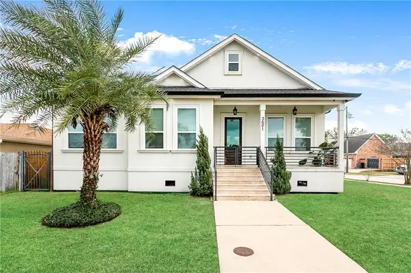 3601 Charles Drive, Chalmette, LA 70043