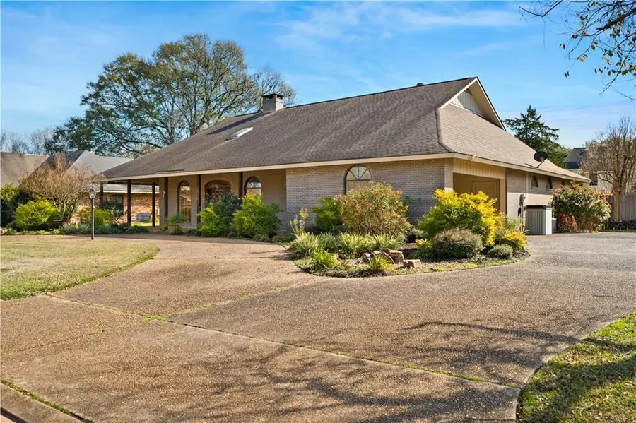 4055 Huntwick Boulevard, Alexandria, LA 71303 - Image #2