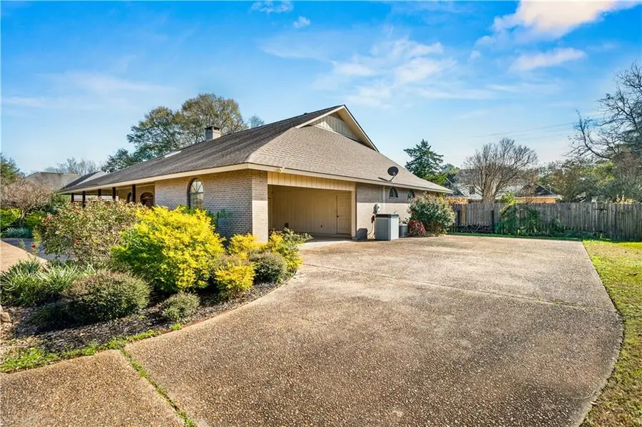 4055 Huntwick Boulevard, Alexandria, LA 71303 - Image #3