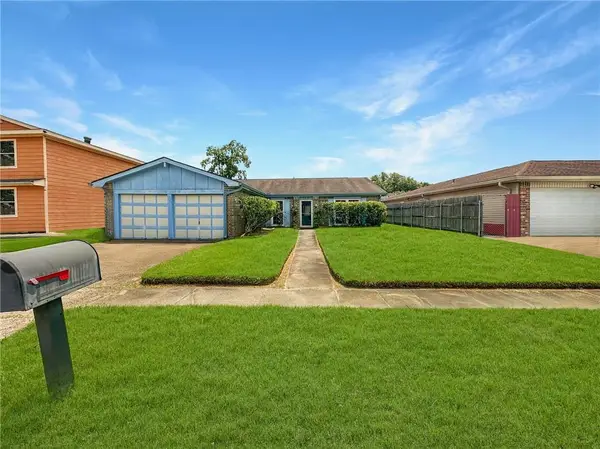 3853 Chriswood Lane, Harvey, LA 70058