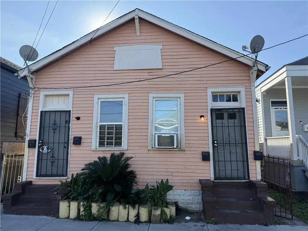 2020 22 Seventh Street, New Orleans, LA 70115 - #1