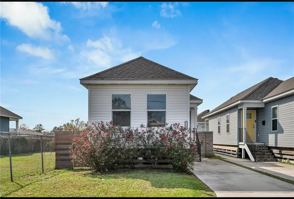 2208 Huey P Long Avenue, Gretna, LA 70053 - Image #1