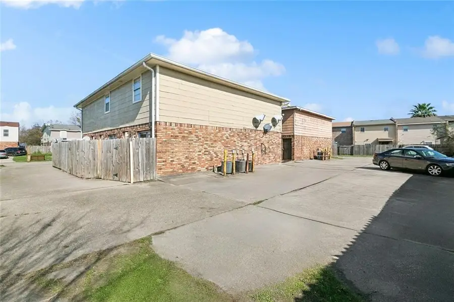 6660 Harbourview Drive, New Orleans, LA 70126 - Image #2