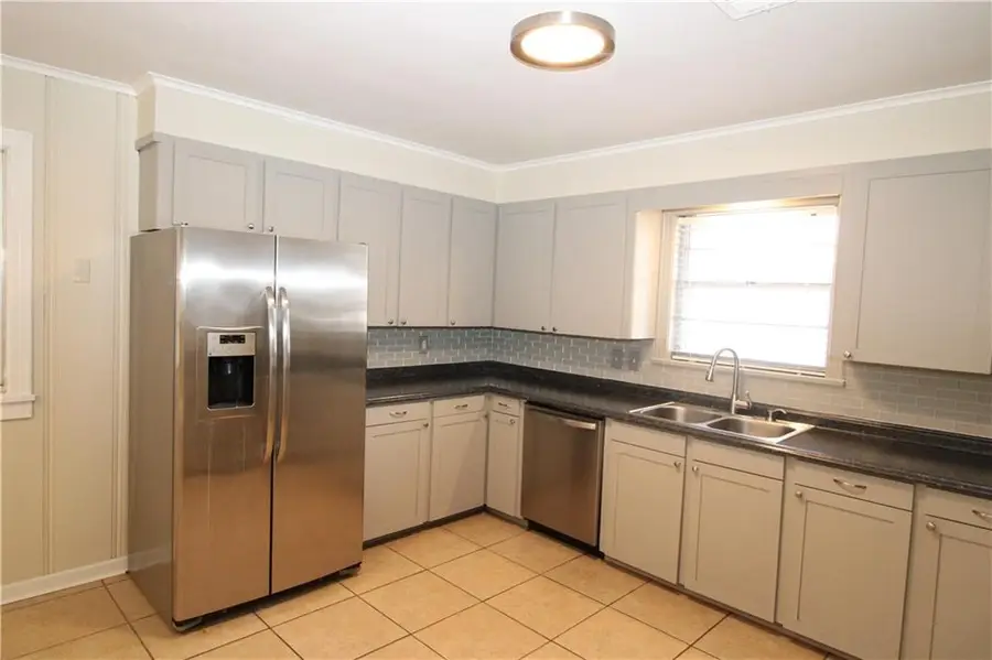 4113 Leon Drive, Alexandria, LA 71301 - #3