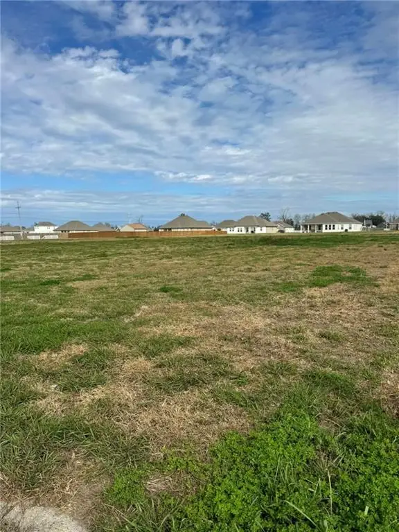 8 E Velvet Lane, Westwego, LA 70094 - Image #2