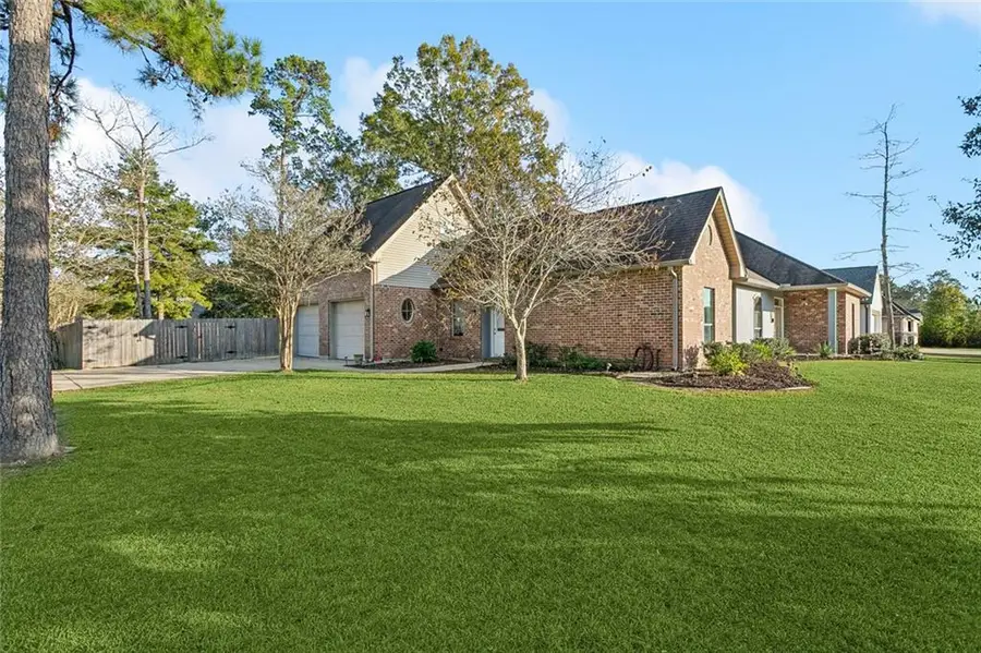 452 Belle Pointe Drive, Madisonville, LA 70447 - #2