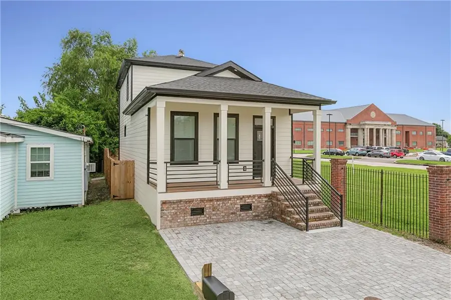 6435 Urquhart Street, New Orleans, LA 70117 - #2