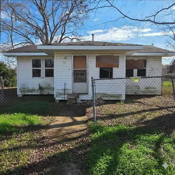 711 Woodard Street, Alexandria, LA 71302