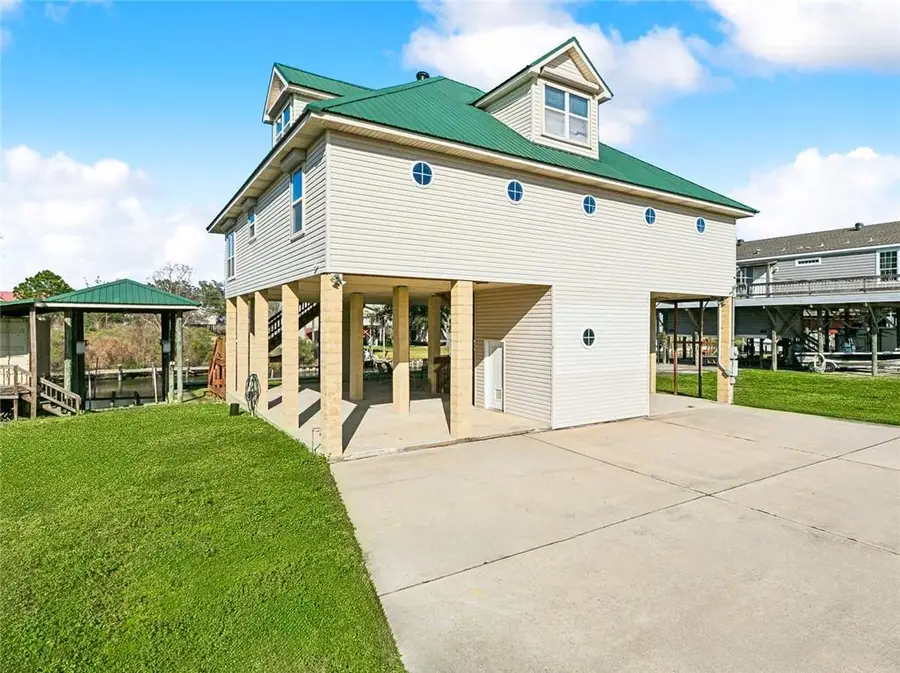 4575 Schmaltz Drive, New Orleans, LA 70129 - Image #2