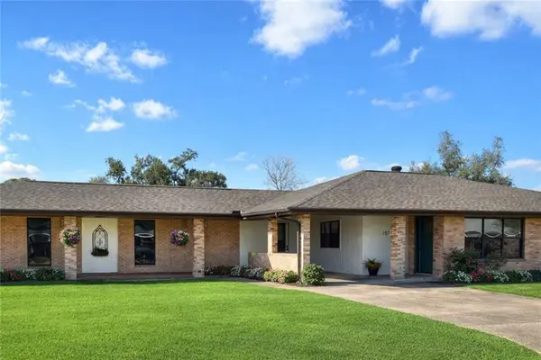 571 Oak Street, Norco, LA 70079