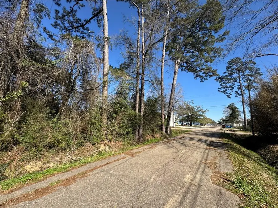 W 26th Avenue, Covington, LA 70433 - #3