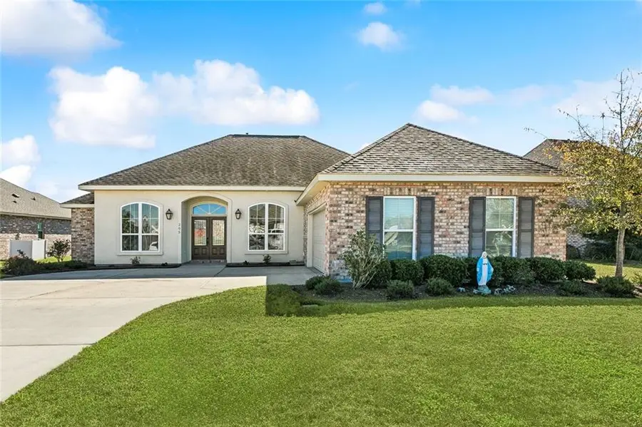 205 Cove Pointe Drive, Luling, LA 70070 - Image #2