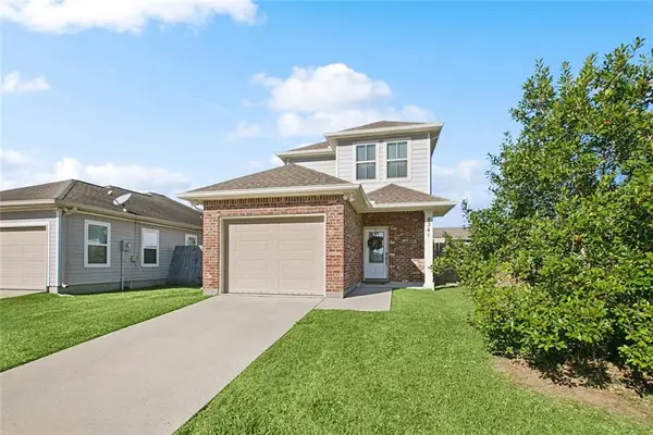 2341 N Village Court, Gretna, LA 70056