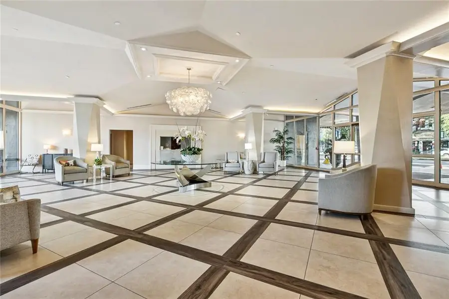 2100 St Charles Avenue #7M, New Orleans, LA 70130 - #3