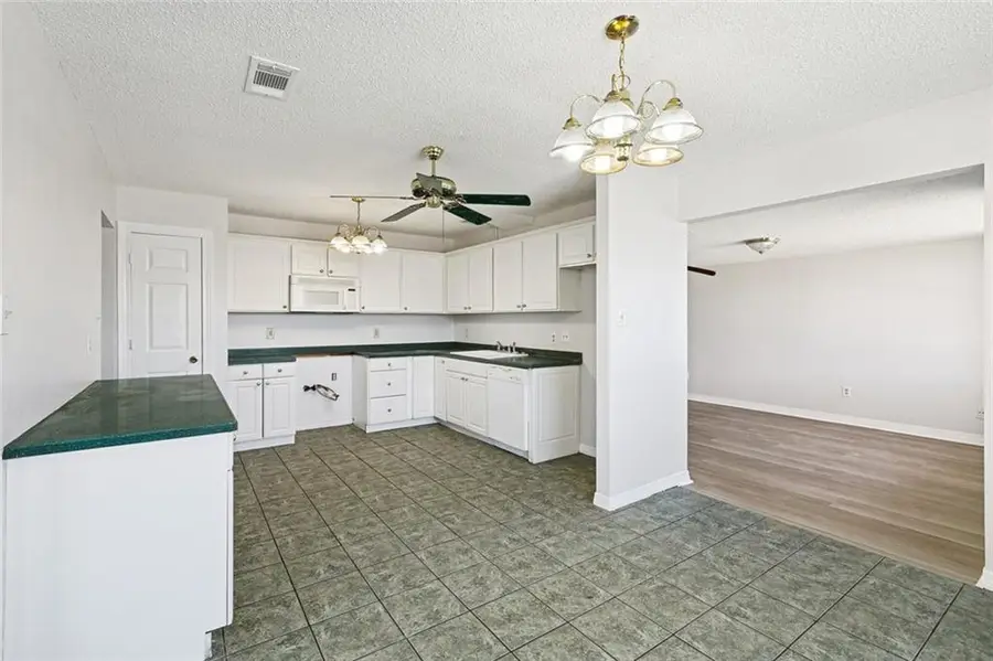 2201 Veronica Drive, Chalmette, LA 70043 - #3