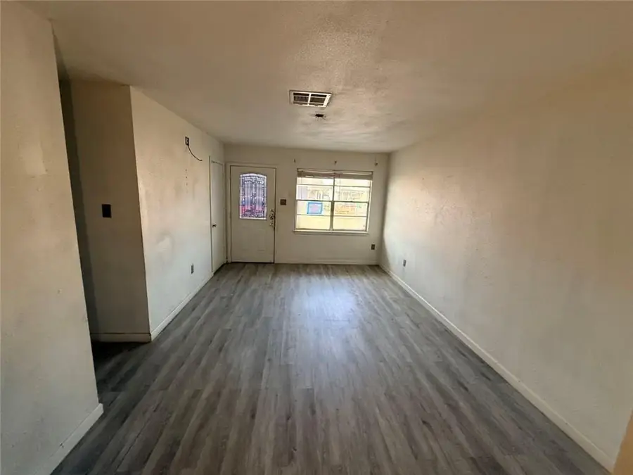 11 Cedar Lane, Gretna, LA 70053 - Image #2