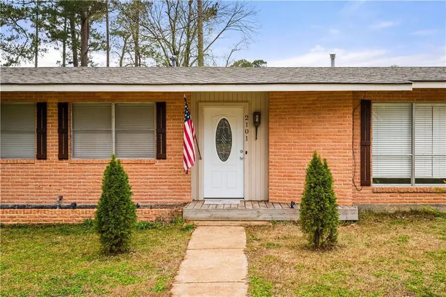 2101 Fairview Lane, Pineville, LA 71360 - #2