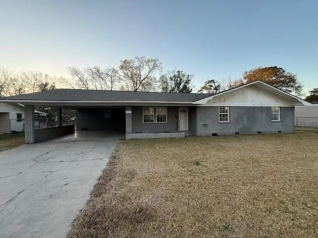 512 N Miles Street, Abbeville, LA 70510 - #1