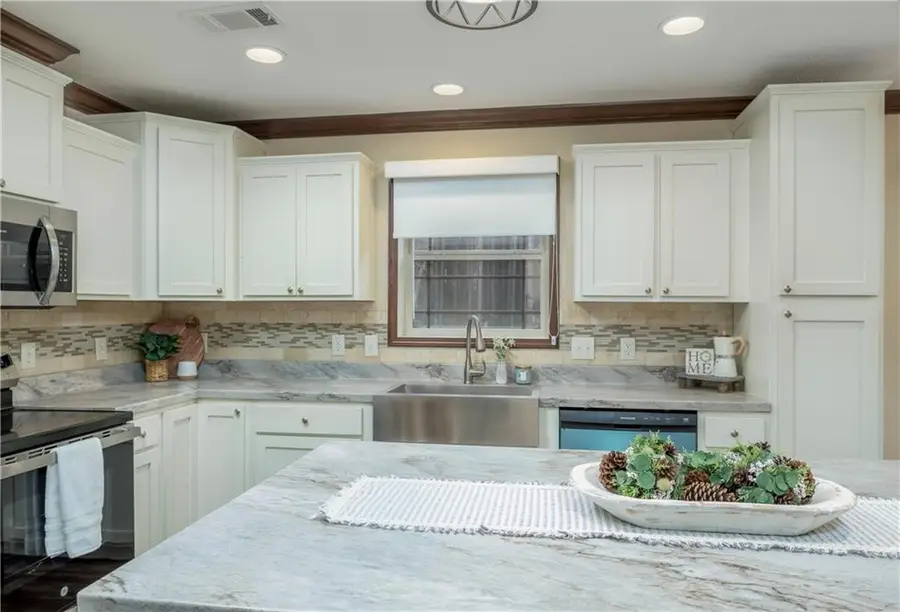 2155B Wiggins Road, Pineville, LA 71360 - #3