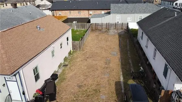 1807 Touro Street, New Orleans, LA 70116