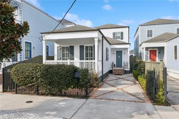 3711 Annunciation Street, New Orleans, LA 70115