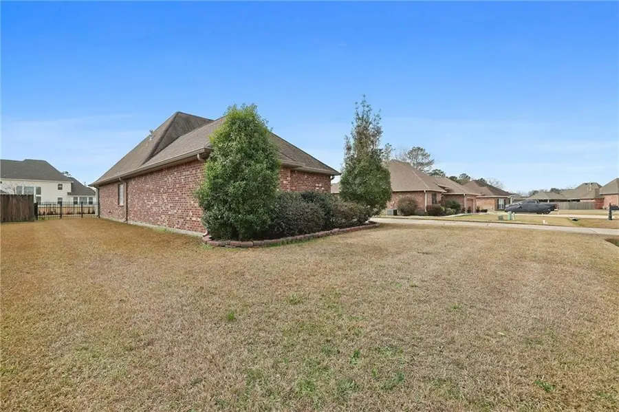 13084 E Coles Creek Loop, Hammond, LA 70403 - #2