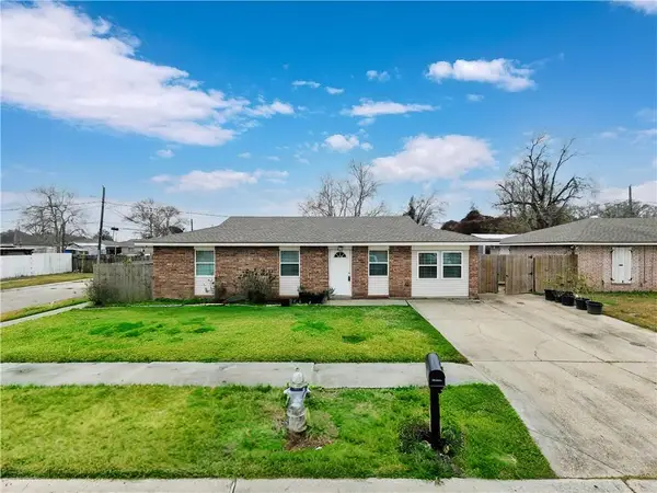 2801 Virginia Lee Drive, Marrero, LA 70072